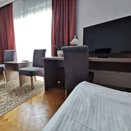 Zieliniec 2* Poznan