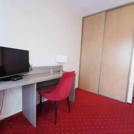 Hotel Zieliniec 2*
