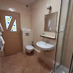 Отель Zieliniec Познань