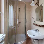 Отель Zieliniec Познань