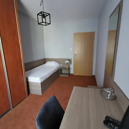 Zieliniec Szálloda