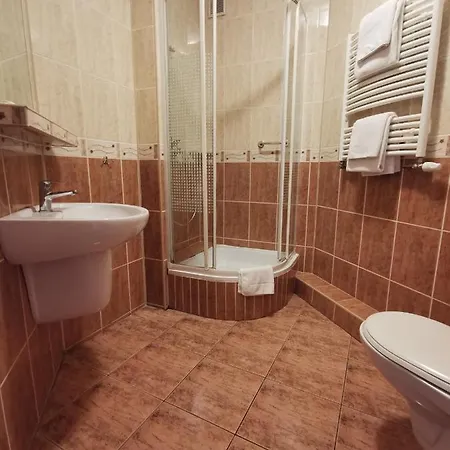 Szálloda Zieliniec 2*