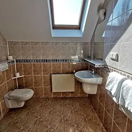 Zieliniec Szálloda