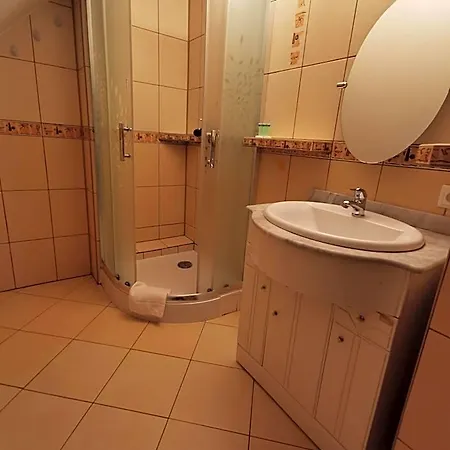 Szálloda Zieliniec 2*