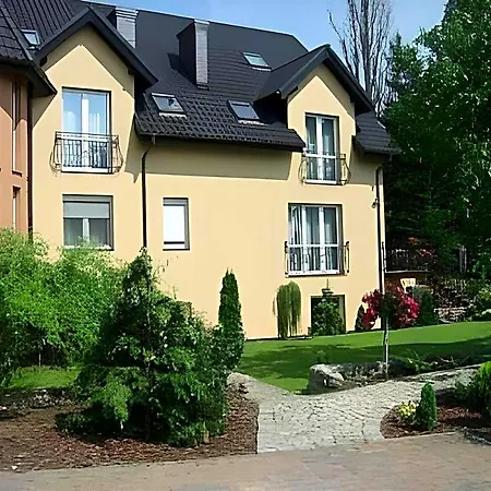 Zieliniec Szálloda 2*