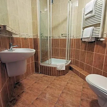 Zieliniec Szálloda 2*