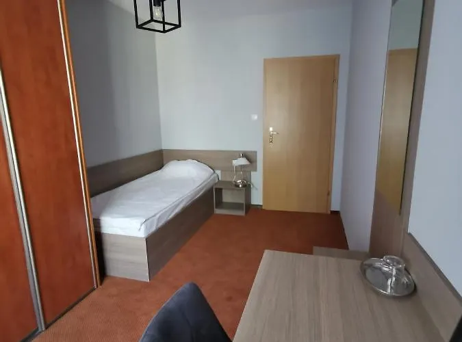 Zieliniec Отель